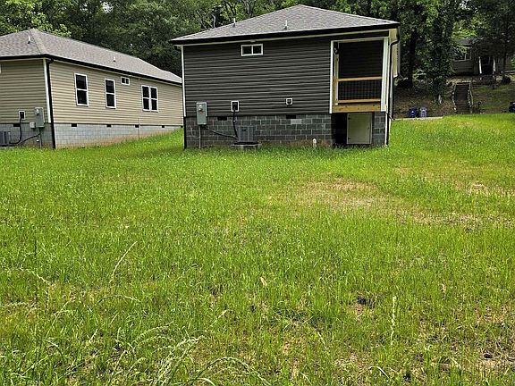 4th image of 216 Caulder Cir