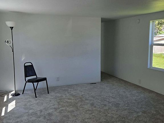 5th image of 8852 W Meadow Brook Cir