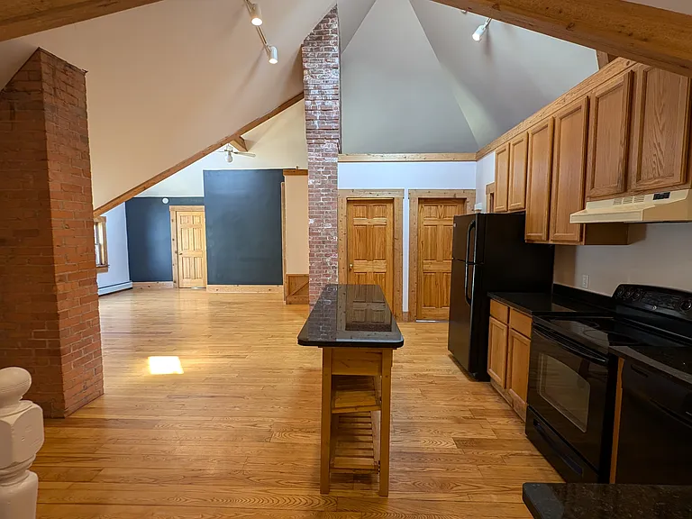 541 University Ave #5 — Photo 9