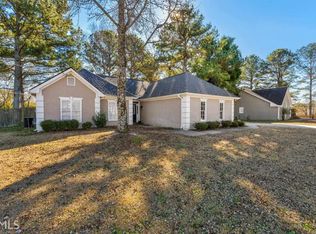 1340 Burning Bush Dr, Loganville, GA