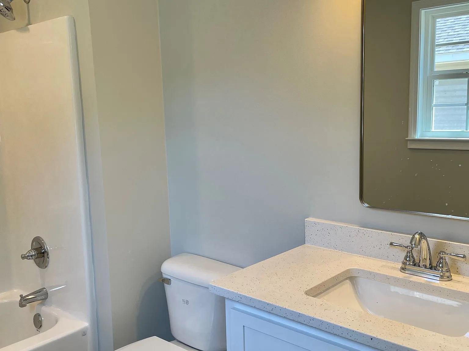 3 bed, 1500 sqft, $1,500 — Photo 2