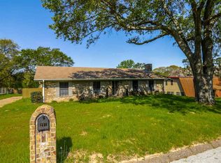 291 Taylor George Dr, Longview, TX 75605