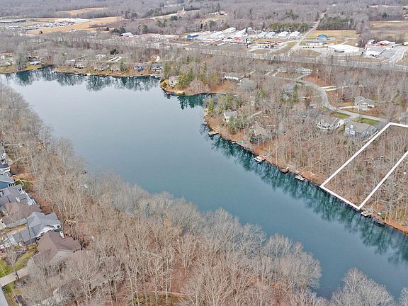 3rd image of 164 Canterbury Dr