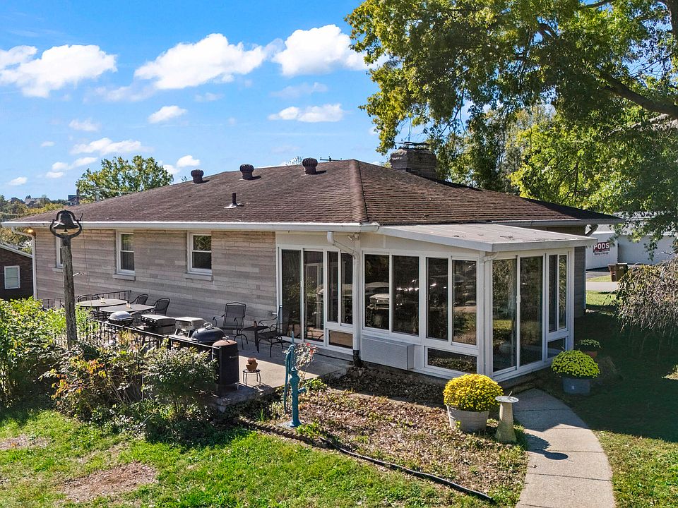 2nd image of 23 Hillcrest Dr