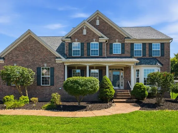 125 Windham Dr, Hendersonville, TN 37075