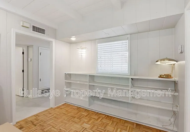 6530 N Central Ave — Photo 29