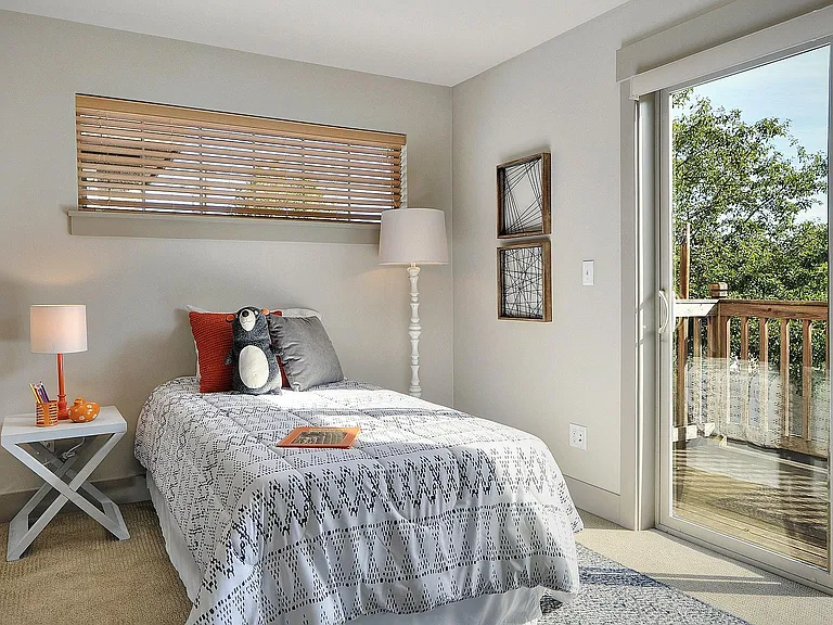 4504 Fremont Ave N #B — Photo 15
