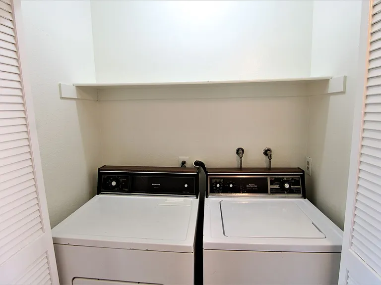 13552 Burbank Blvd #3 — Photo 17