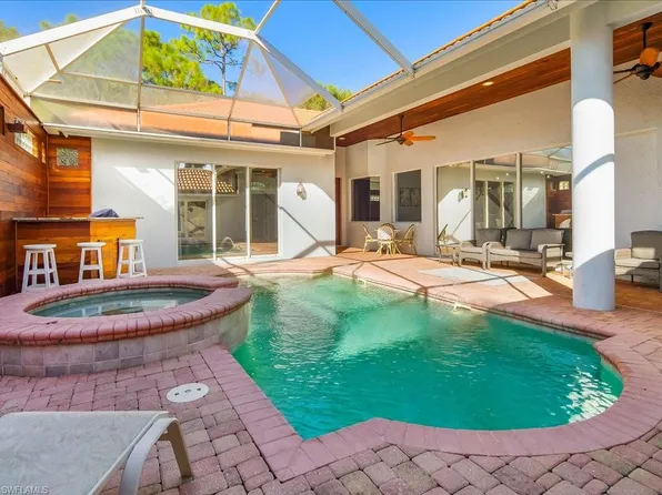 1309 Briarwood Ct, Naples, FL 34104