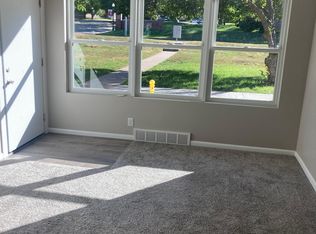 4306 N 52nd St #1, Omaha, NE 68104