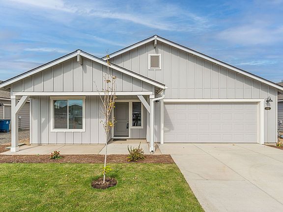 Sycamore - Farmhouse Elevation