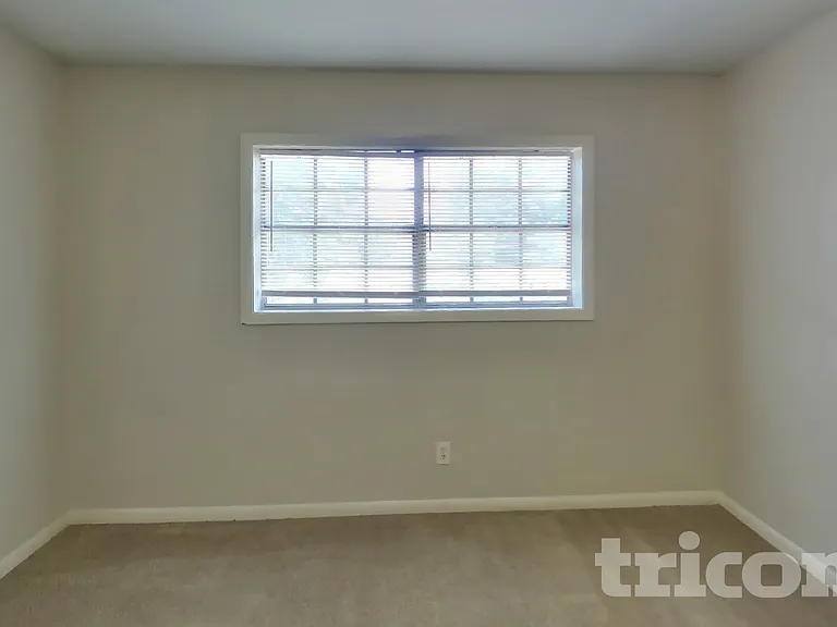 2270 Emerald Castle Dr — Photo 14