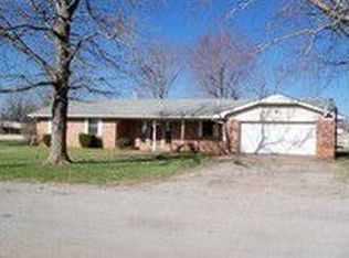 105 Harvey, Colony, OK 73021