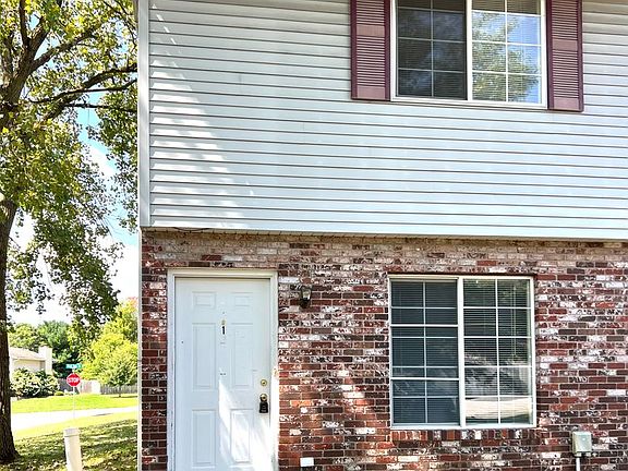 2nd image of 105 Wood Ct Unit A