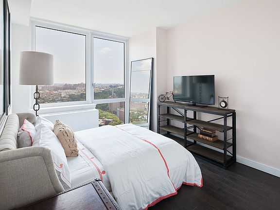 4th image of 309 Gold St APT 10E