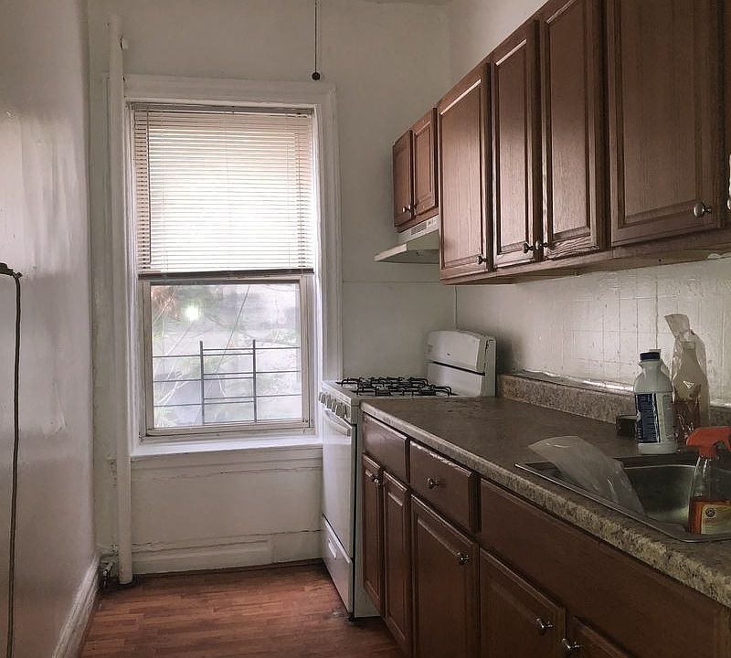 1st image of 831 Nostrand Ave APT 3