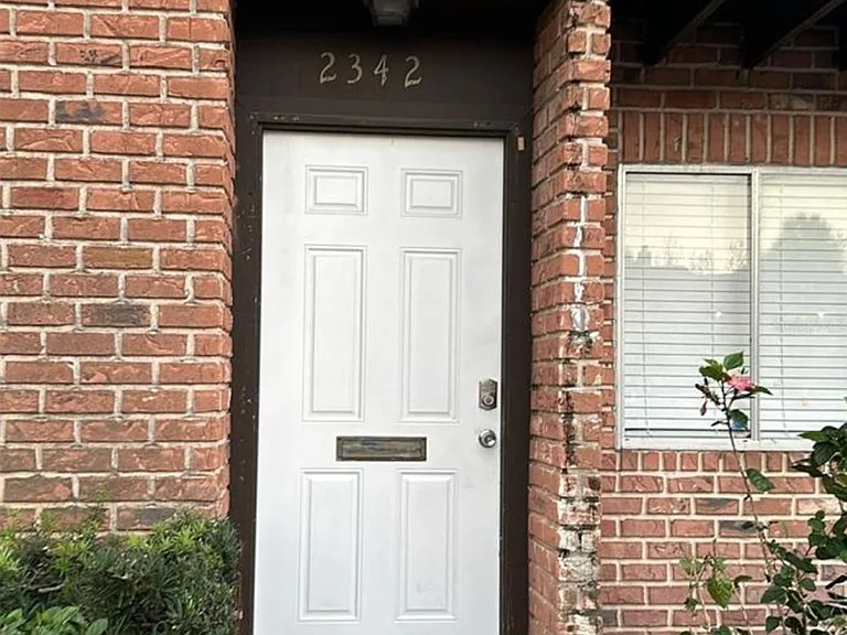 2342 Huntington Green Ct #2 — Photo 1