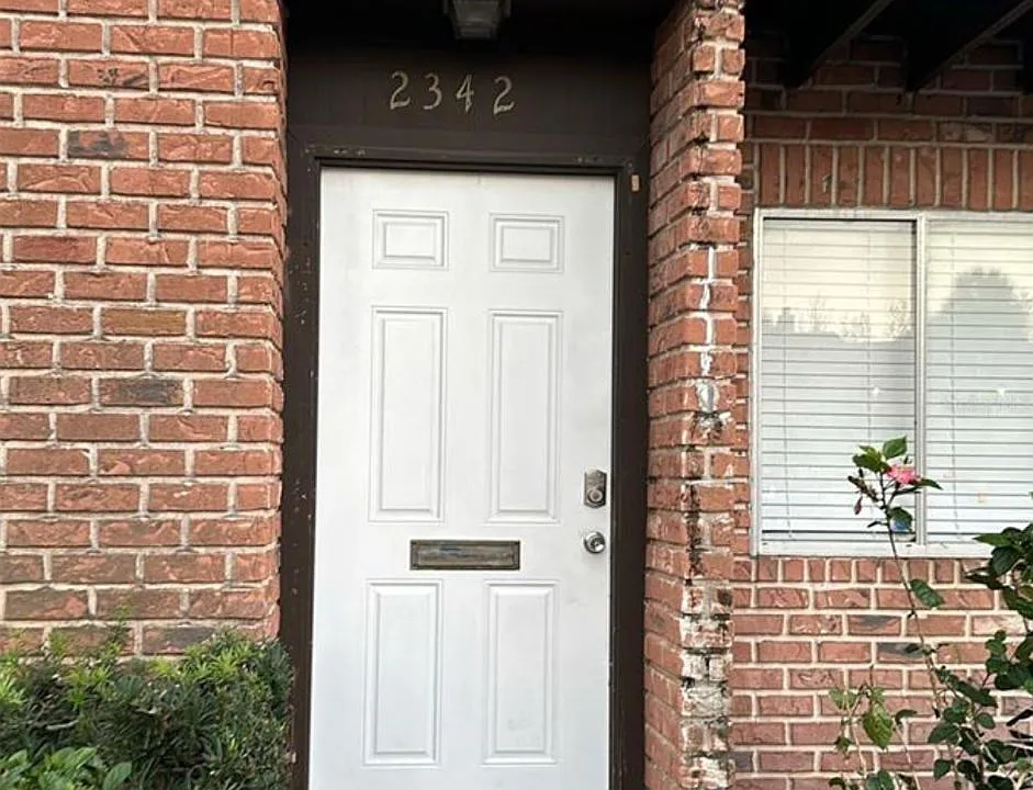 2342 Huntington Green Ct #2