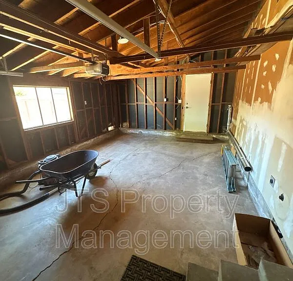501 J St — Photo 23