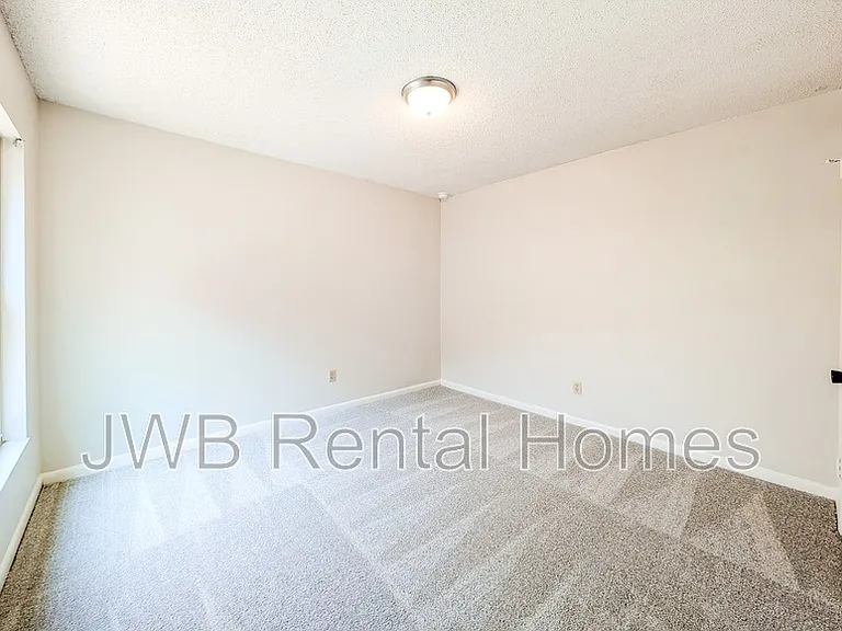 8271 Pineverde Ln — Photo 5