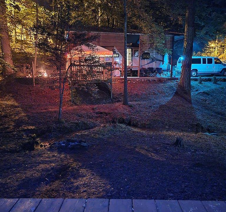 1st image of 870 Ogden Dr
