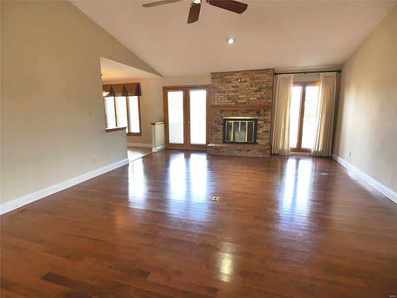 2nd image of 739 Fairington View Dr