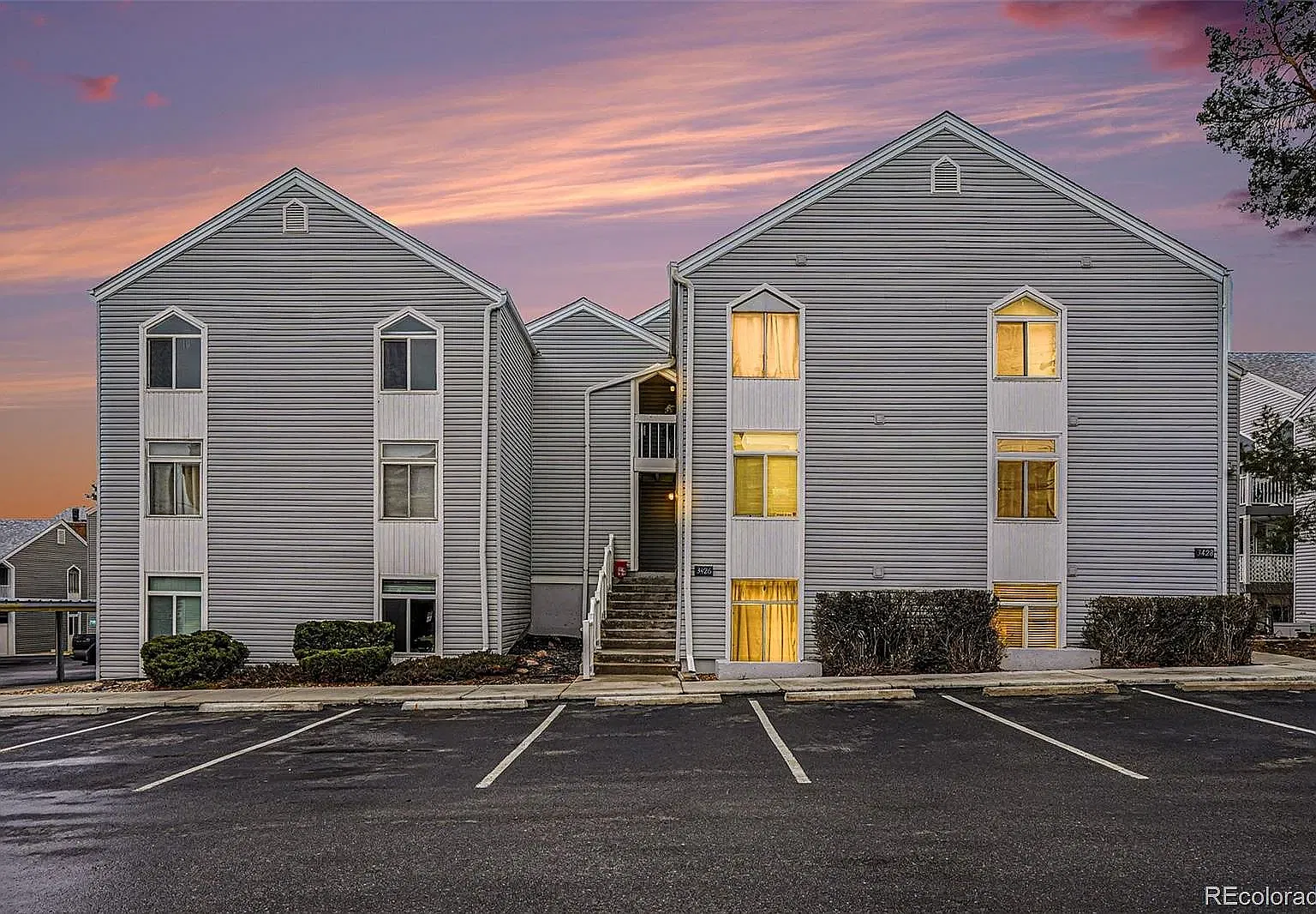2 bed, 1029 sqft, $2,300 — Photo 1