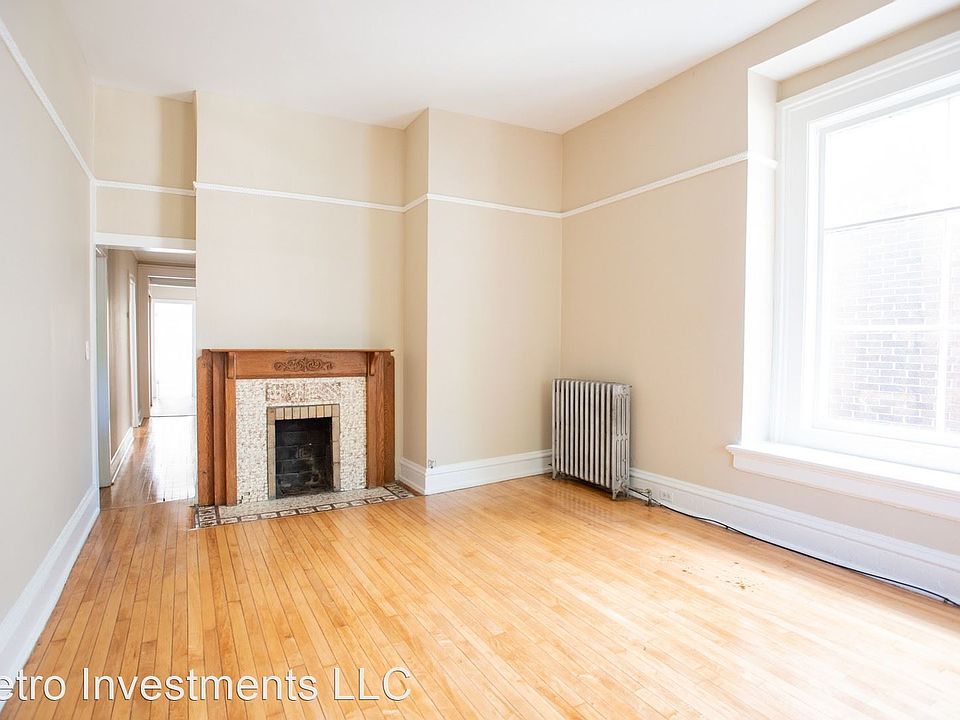 1st image of 2945 N Bartlett Ave Unit 6650320