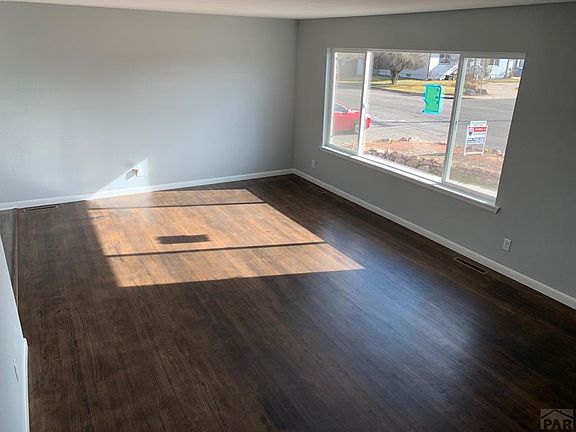 3rd image of 3211 Saint Clair Ave