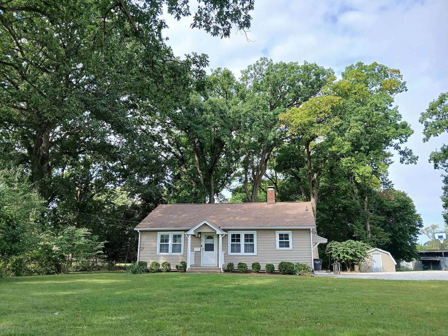 2 bed, 1.5 bath, $1,000 — Photo 1