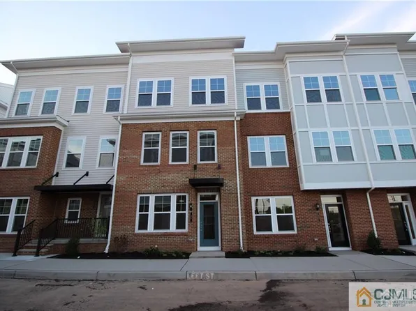 38 Fleet St, North Brunswick, NJ 08902