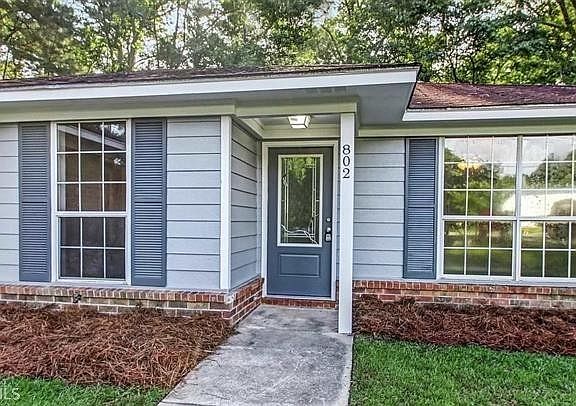 2nd image of 802 S Rogers St