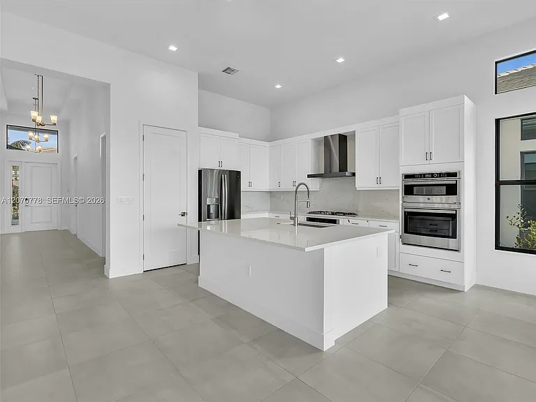 10032 Stockrun Dr — Photo 6