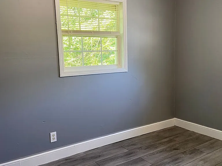 703 Brown St — Photo 13
