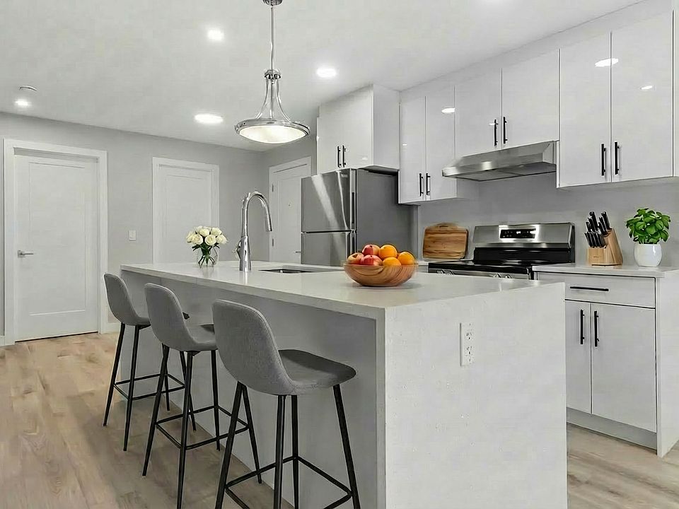 1st image of 11131 110a Ave NW #1