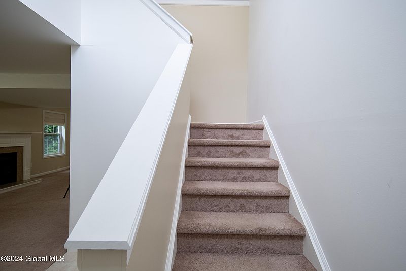 3rd image of 25 Latham Avenue