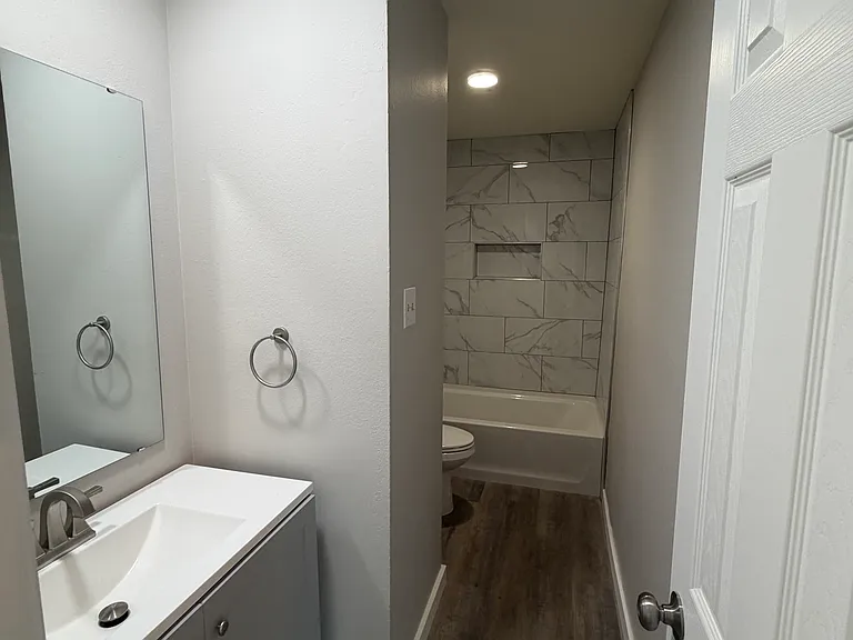 103 Briarfield Cv — Photo 7