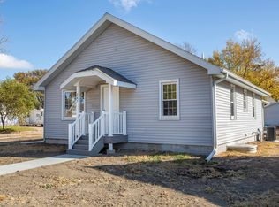 247 W Hawthorne St, Minden, NE 68959