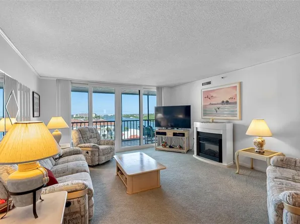 19111 Vista Bay Dr APT 611, Indian Shores, FL 33785