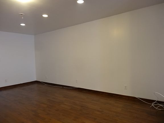 5th image of 241 W 120th St