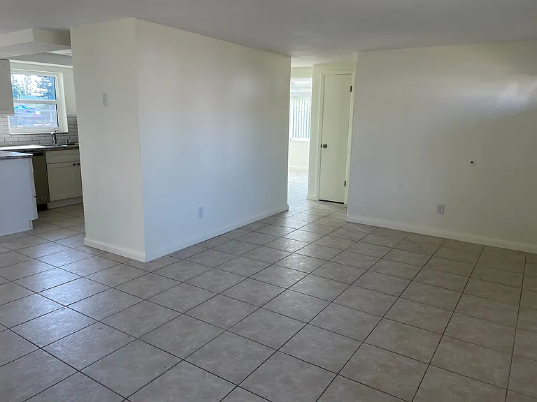 13636 Veronica Dr — Photo 12