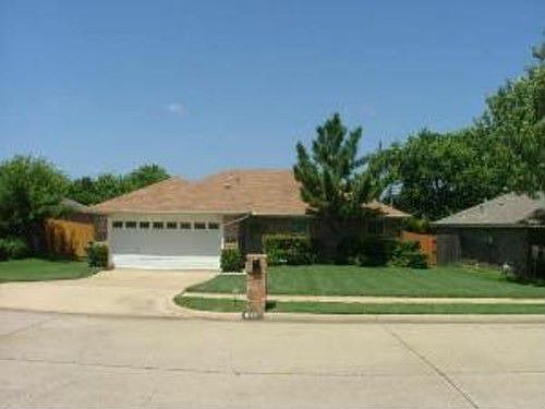 1st image of 613 Blair Dr