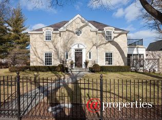 711 Park Dr, Kenilworth, IL 60043