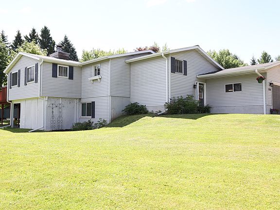 2nd image of 1790 12th Avenue