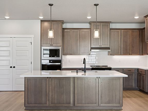 833 K ST NE by Aho Construction