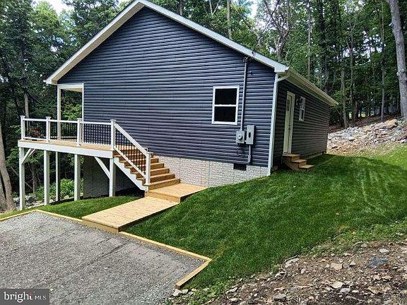 2nd image of 415 Mountain Dew Ln