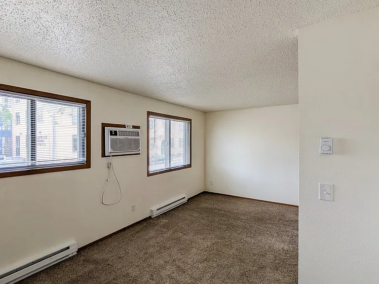 Erickson Apartments — Photo 8