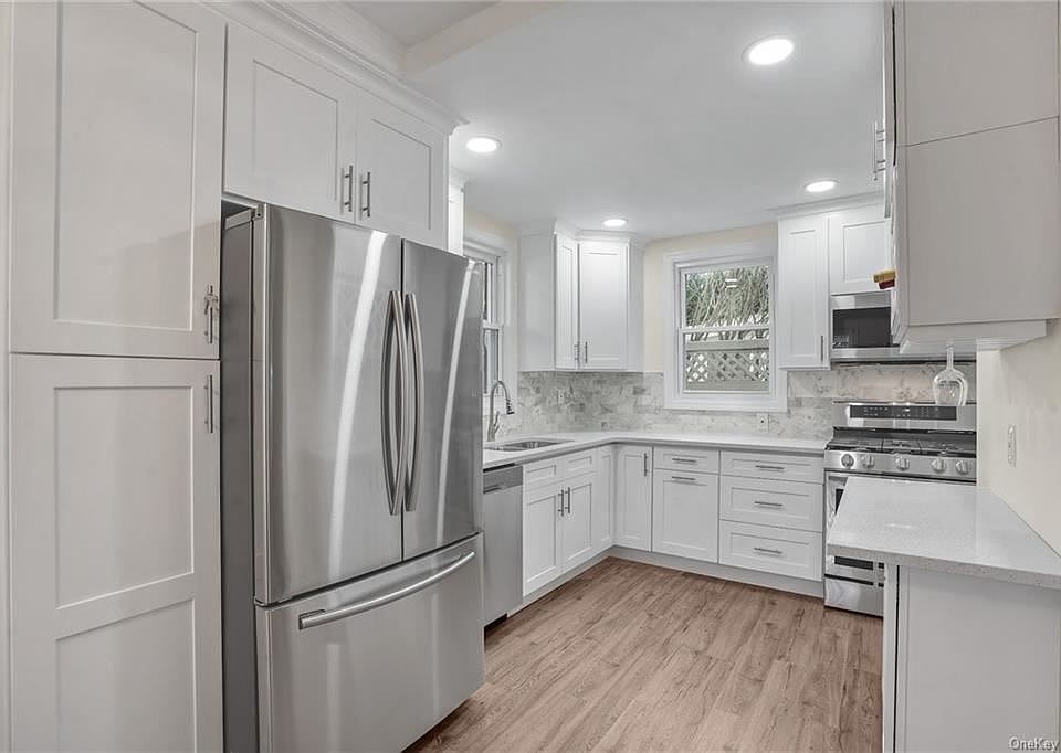 1st image of 20 John St