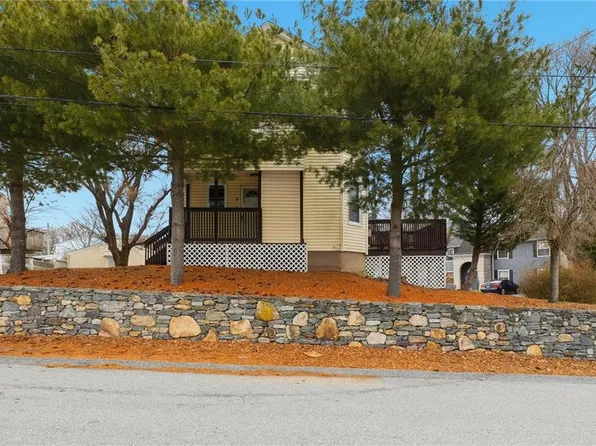 47 Andover St, North Providence, RI 02904