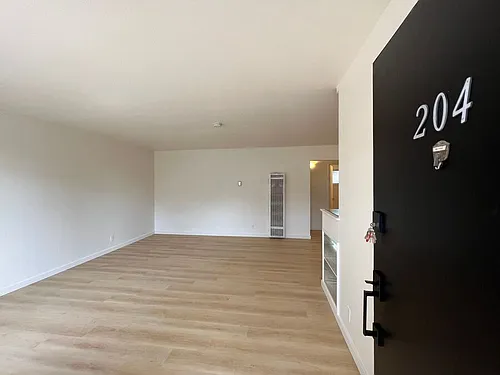 Floor plan 204